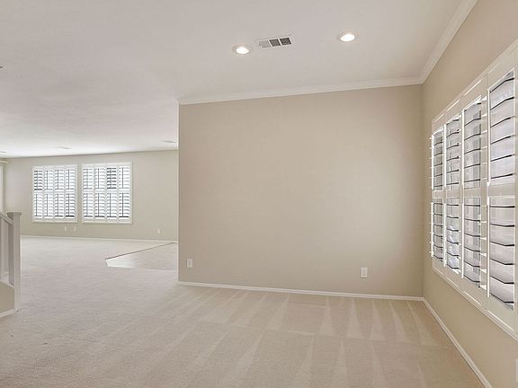 4th image of 8171 Petunia Flower Way
