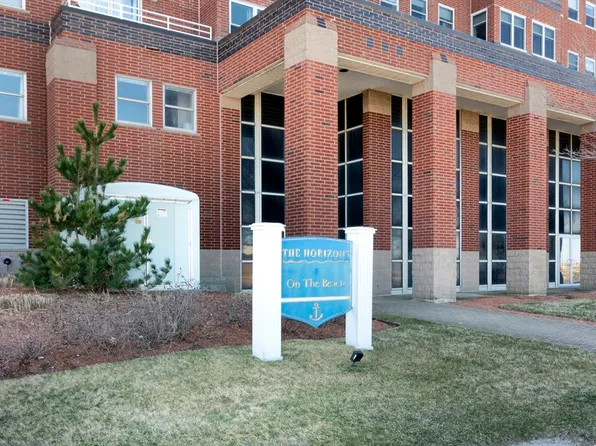 9 Park Ave APT 104, Hull, MA 02045