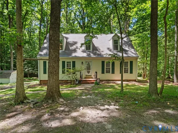 12600 Donegal Dr, Chesterfield, VA 23832