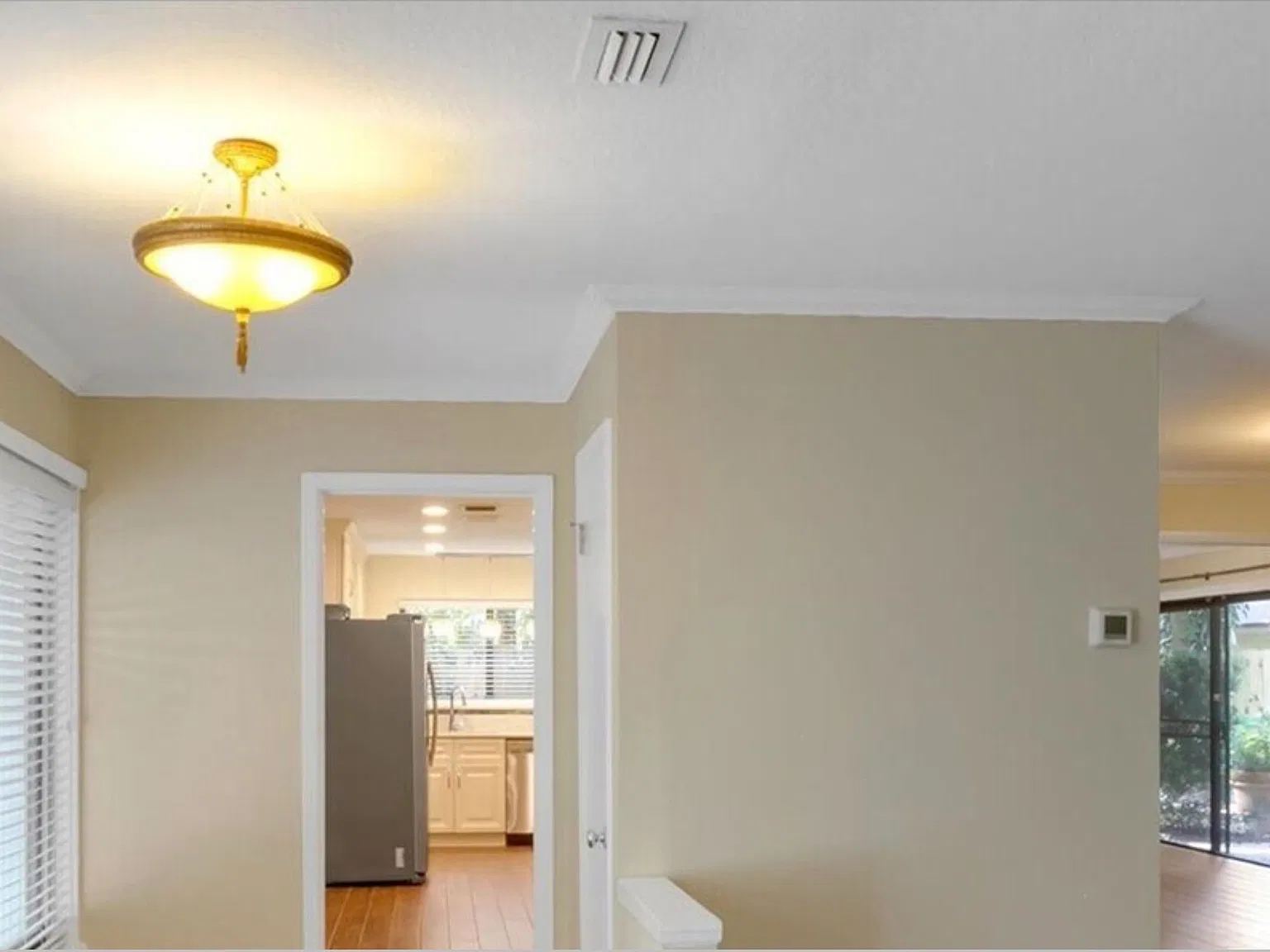 4 bed, 2088 sqft, $3,800 — Photo 2