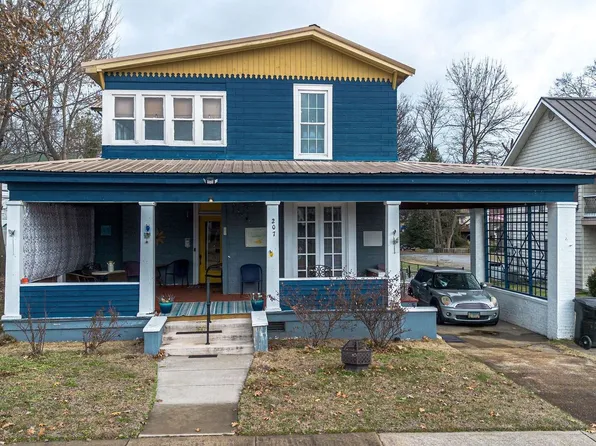 207 E 4th St, Metropolis, IL 62960