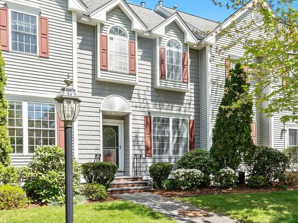 38 Tarbell St Unit 1B, Pepperell, MA 01463