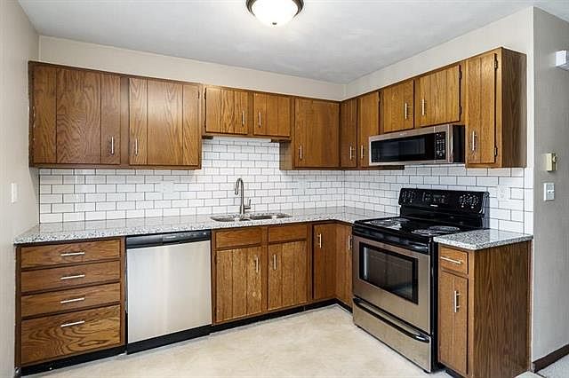 1st image of 150 Flintridge Dr APT 6