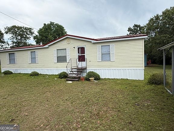 2nd image of 105 Cedar Rd