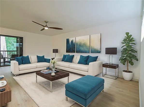 2050 Pine Creek Blvd APT 201, Vero Beach, FL 32966