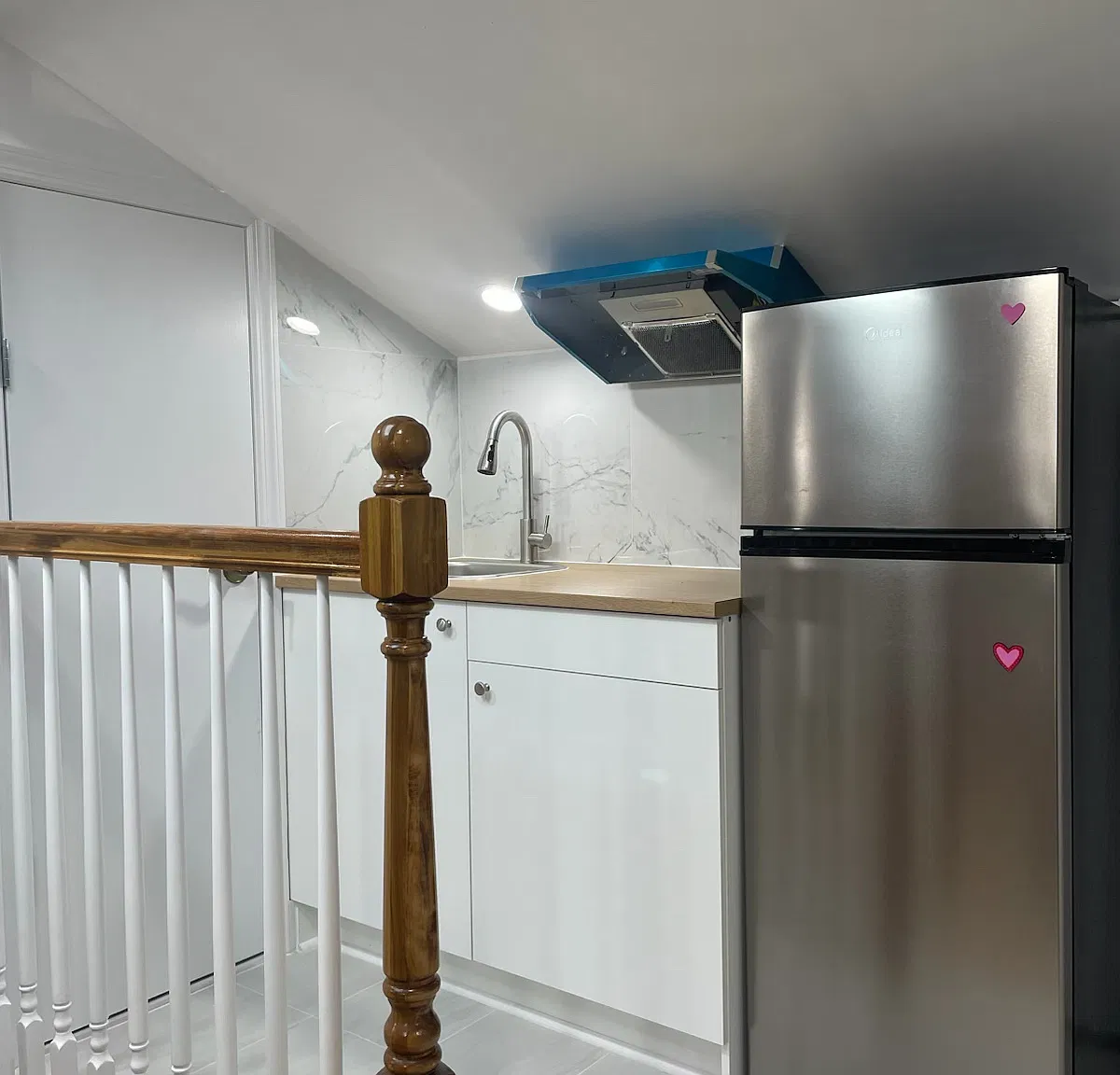 1 bed, 1.5 bath, 300 sqft, $1,000 — Photo 3