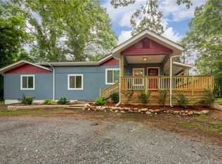 38 Sherwood Forest Dr, Arden, NC 28704