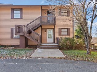 300 W Main St #F, Pilot Mountain, NC 27041