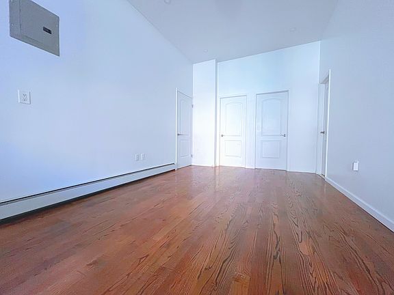 4th image of 39 Beaver St #1A
