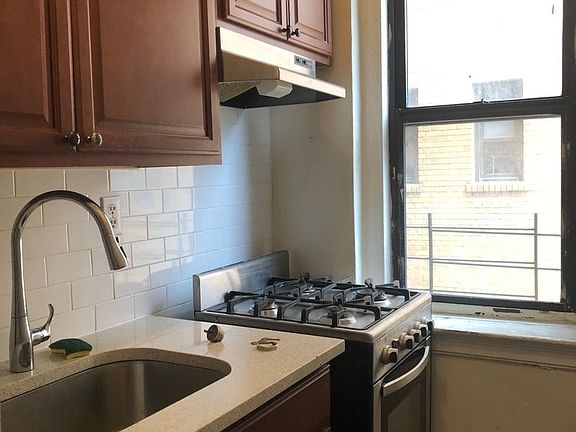 4th image of 55 Winthrop St APT 3D