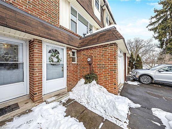 2nd image of 235 Bronte St S #51