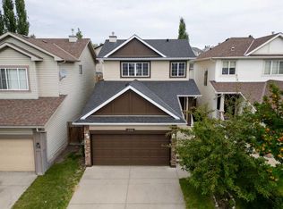 170 SW Tusslewood Dr NW, Calgary, AB T3L 2N1