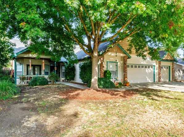 381 Atwood Ave, Exeter, CA 93221
