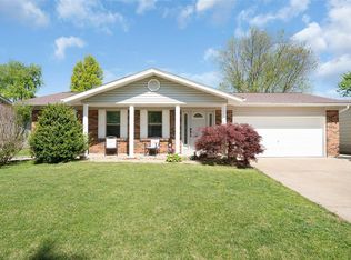 3916 Silver Rdg, Saint Peters, MO 63376