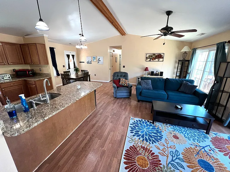 818 Country Club Dr — Photo 10