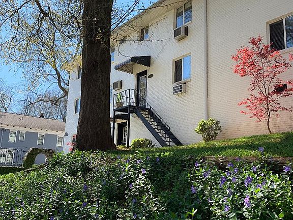 2nd image of 436 N Highland Ave NE APT 10
