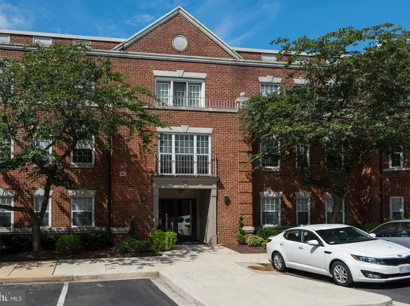3609 38th St NW APT 207, Washington, DC 20016