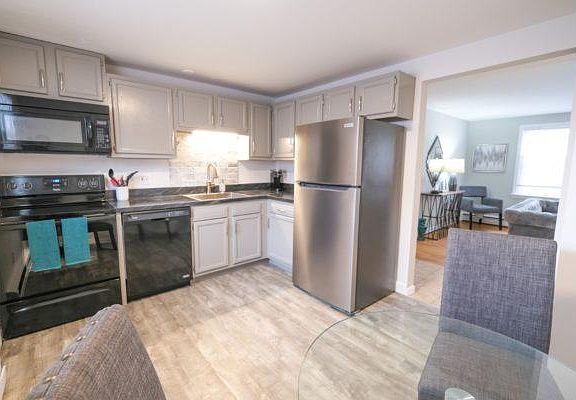 2nd image of 105 N Willow St APT 6