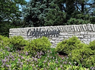 2402 Canterwood, Highland, MI