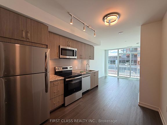 2nd image of 4010 Eglinton Ave W #825