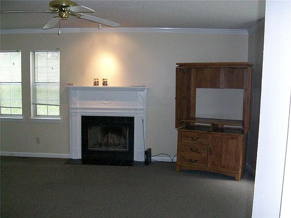 5th image of 1594 Thornwood Dr