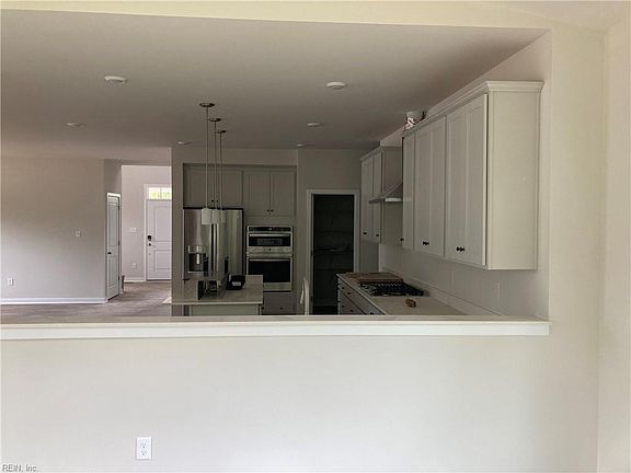 4th image of 6319 Fawncrest Ln