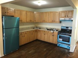 231 Beach 31st St #2, Far Rockaway, NY 11691