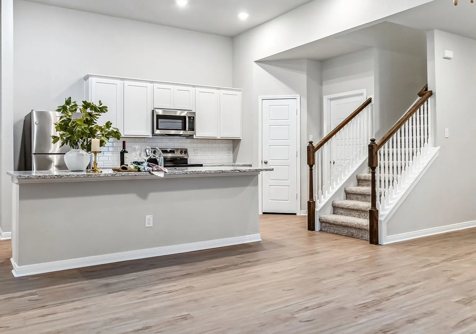 Want luxury living in the Far West ...Look no further...Amanda Park is it! — Photo 4