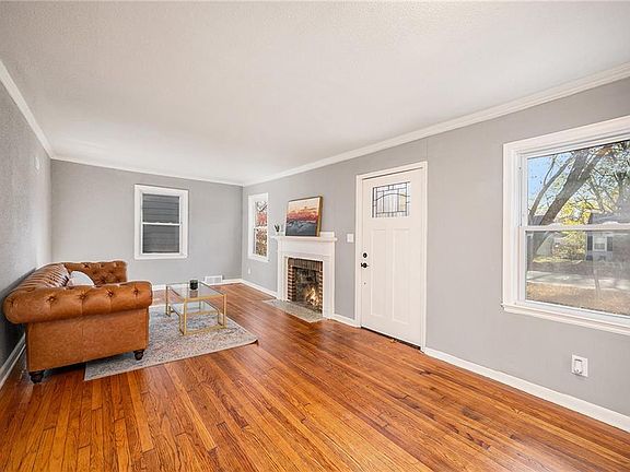 3rd image of 5114 Sycamore Dr