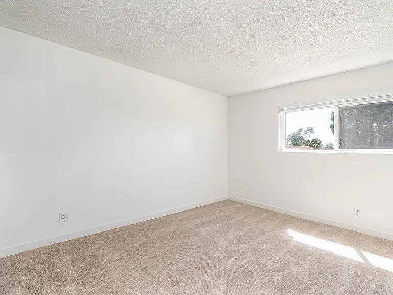 417 W North Ave #100 — Photo 3