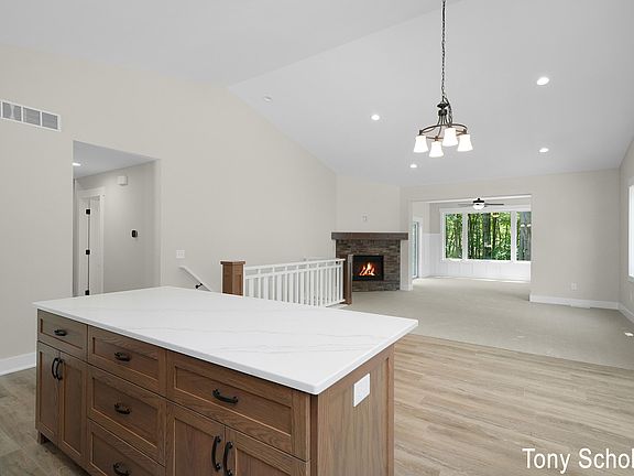 5th image of 5148 Blendon Woods Ct #7