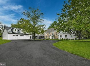 1803 Apple Tree Ln E, Bethlehem, PA 18015