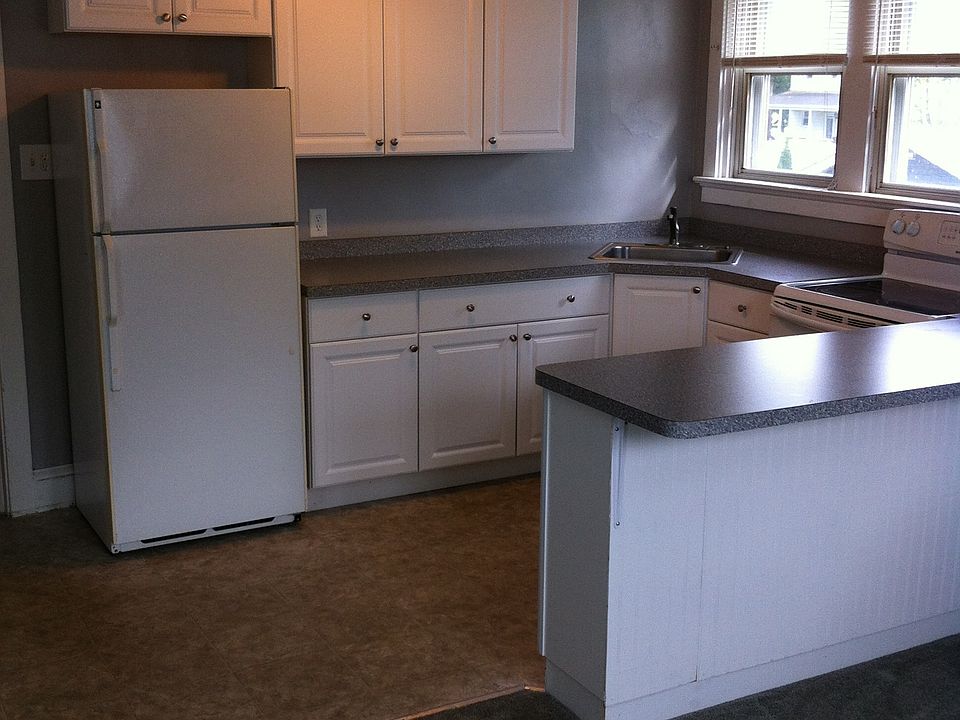 2nd image of 173 Jackson Ave