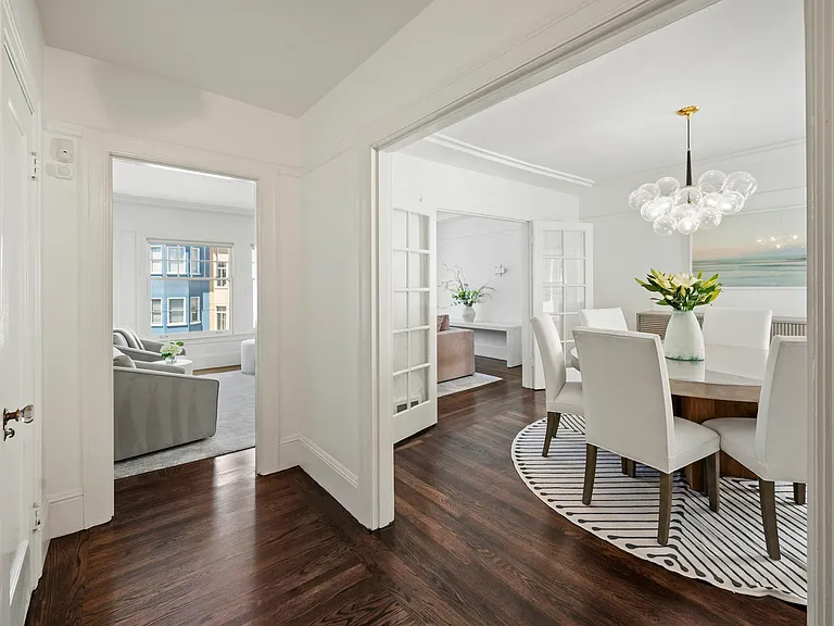 2637 Chestnut St — Photo 3