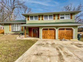 1204 Chateau Dr, West Plains, MO 65775