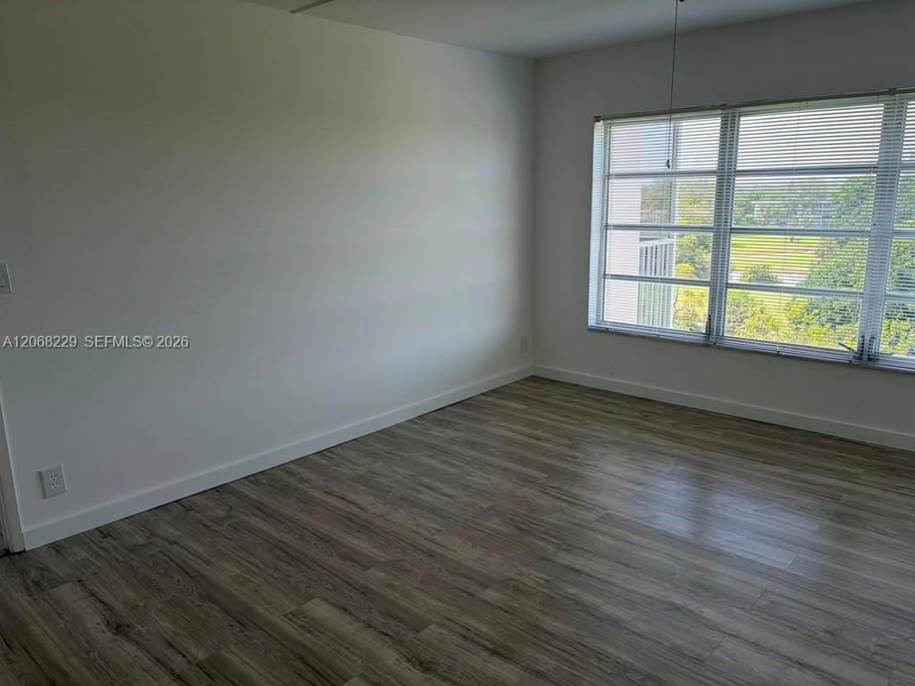 3050 N Palm Aire Dr APT 707, photo 9