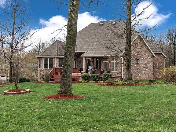 3rd image of 40 Morganshire Dr
