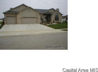 417 James Creek Ln, Jacksonville, IL 62650