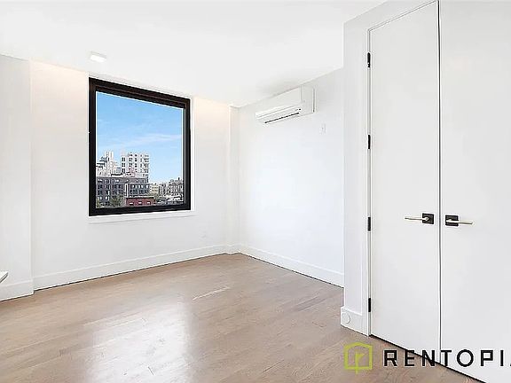 5th image of 125 Borinquen Pl #403