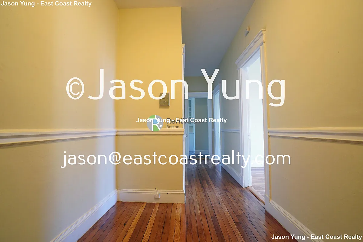 Building Photo - 225 Kelton St #15