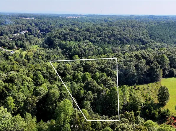 17 Sunset Ridge Dr, Seneca, SC 29672