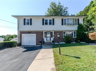 104 Meadow Rd, North Providence, RI 02904