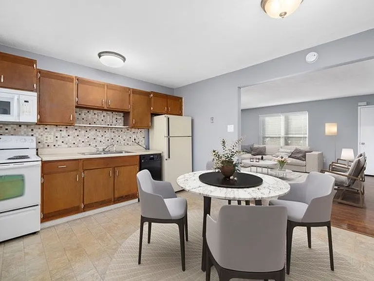 9310 Shirley Gardens Dr — Photo 13