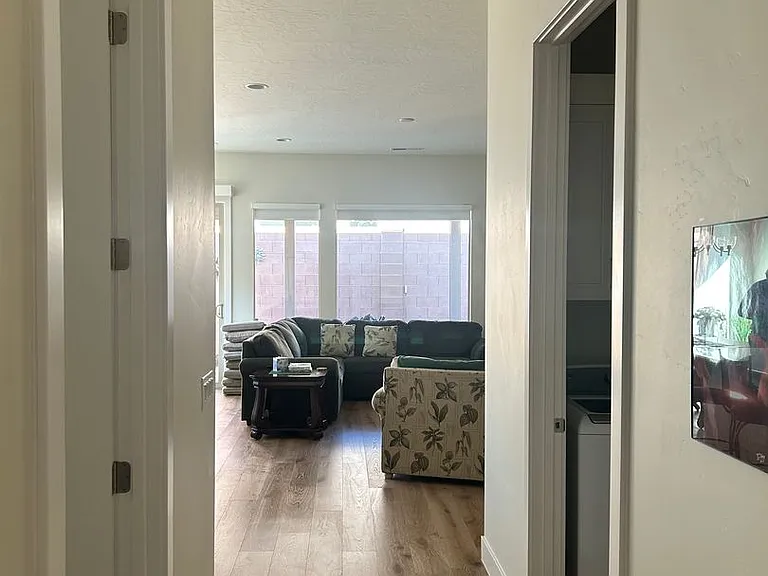 1212 W Hopewell Dr — Photo 12