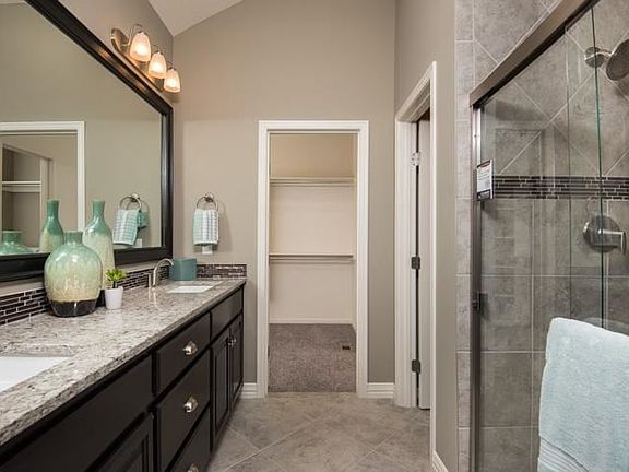 4th image of 111 SE Ayden Ln