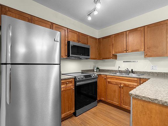 3rd image of 33960 Old Yale Rd #101