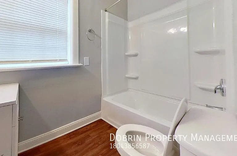 504 S Laurel St — Photo 5