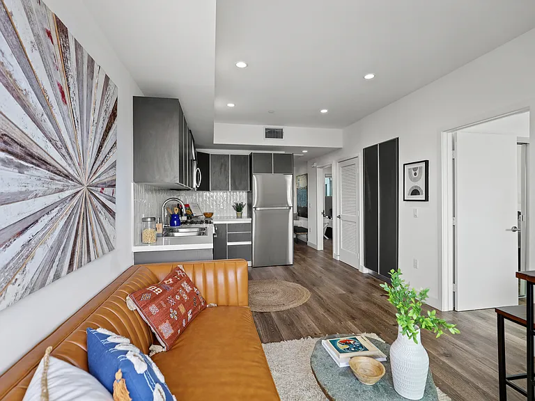 The Fairfax Flats — Photo 12