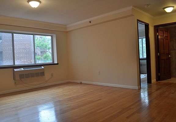 2nd image of 10210 Queens Blvd APT 305