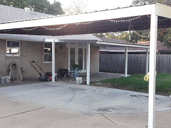 2nd image of 5818 Stratford Dr